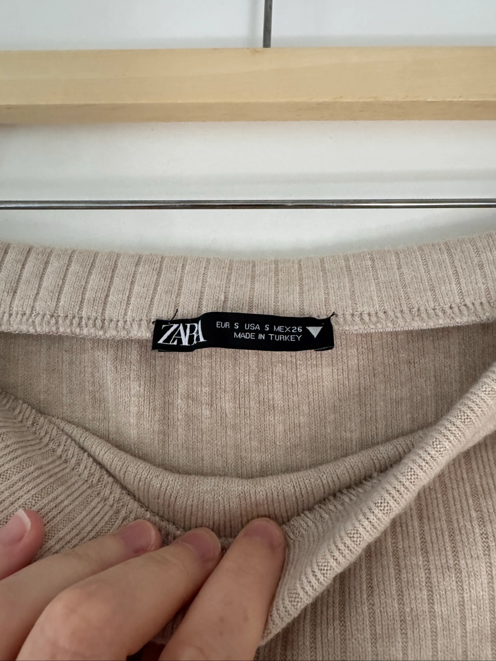 Saia de malha bege Zara - Corte tubinho médio - Tamanho P – photo 3